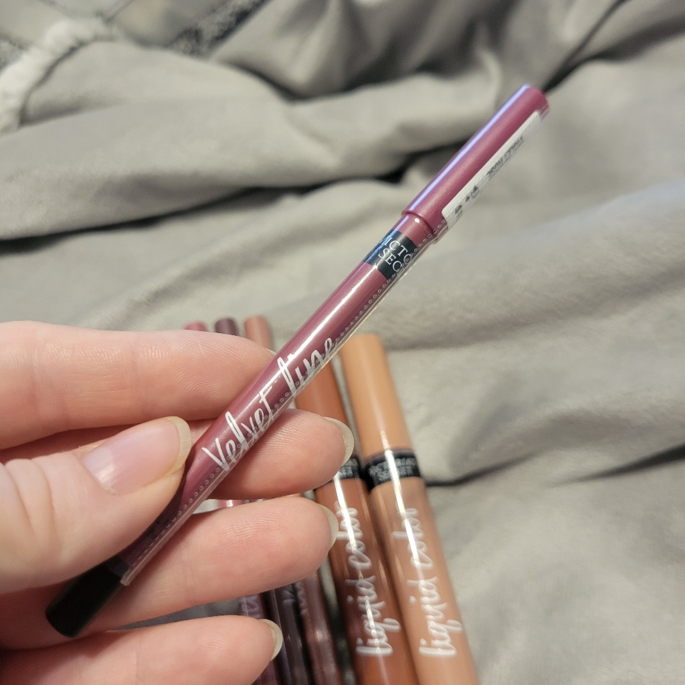 Victoria's Secret LIP Products BUNDLE, ALL SEALED!!! - Picture 6 of 16